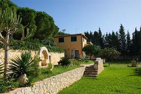 Sicily Holiday home with pool Villa Gialla