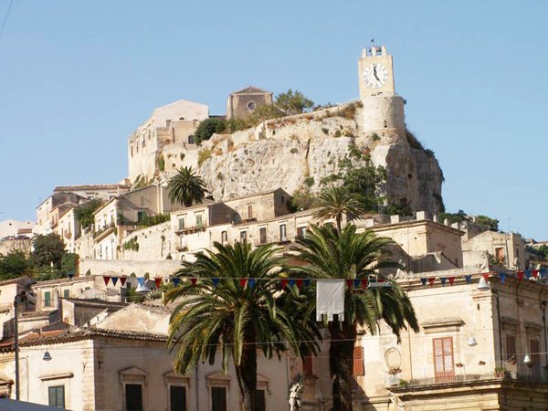 sizilien karte mandlica Modica   Sizilien | Sehenswürdigkeiten & Informationen   Sicilia 