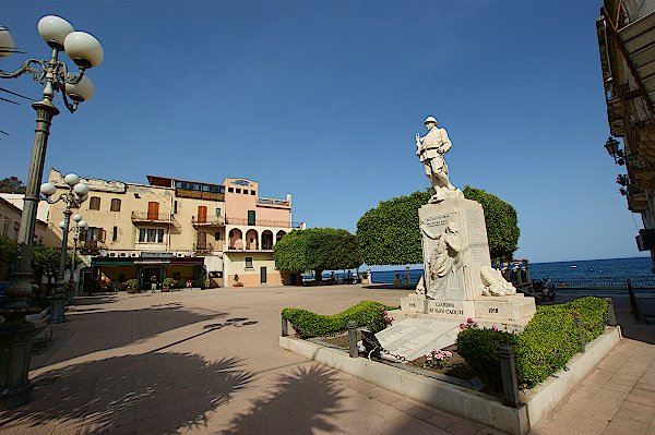 giardini naxos sicily apartments