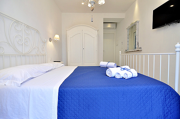 Rifugio-al-mare-og-schlafzimmer-mit-meerblick-1