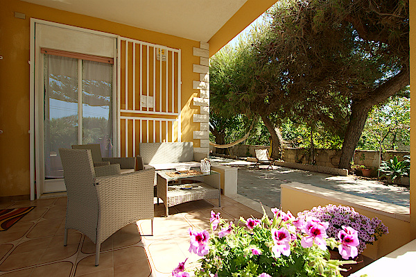Porri-terrasse-vorne1-neu