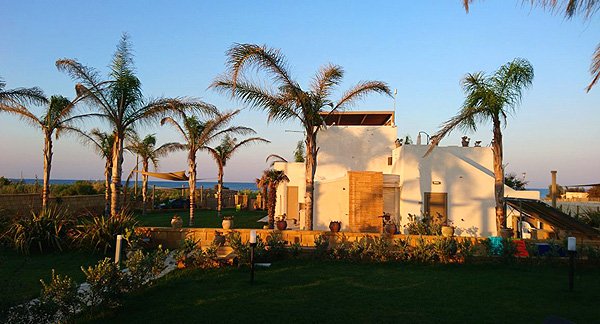 Villa-baia-marina-rückansicht