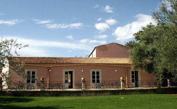 Masseria-degli-ulivi-restaurantgebaeude