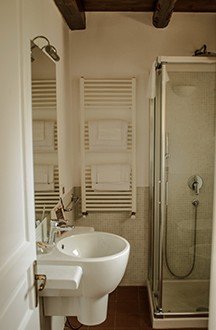 Masseria-standardzimmer-bad