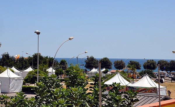 Nespolo-meerblick