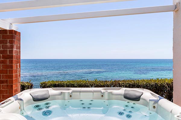 Villa Falaride Blick Pool