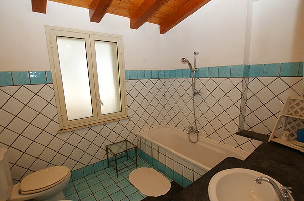 Gialla-bad-neu