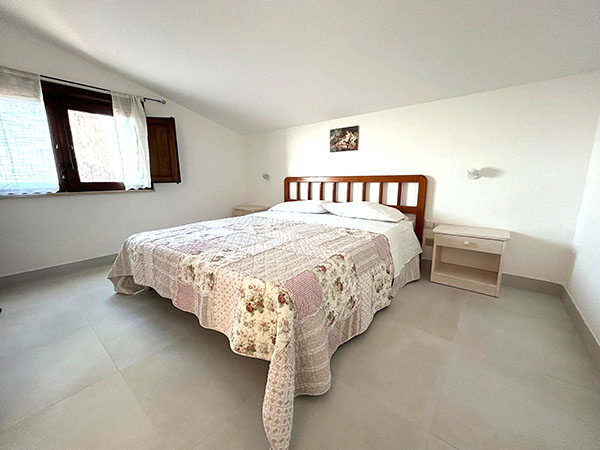 Villa Nella_Schlafzimmer oben 1