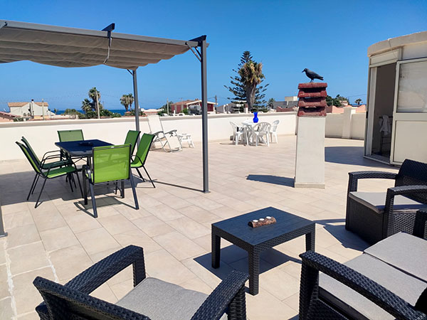 Villa-mar-dei-coralli-dachterrasse