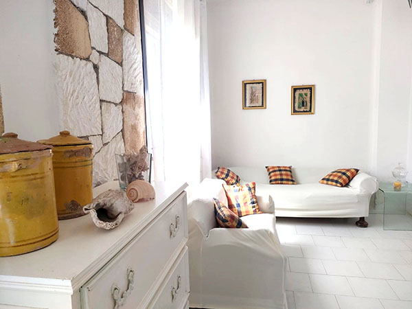 Villa-mar-dei-coralli-sofas